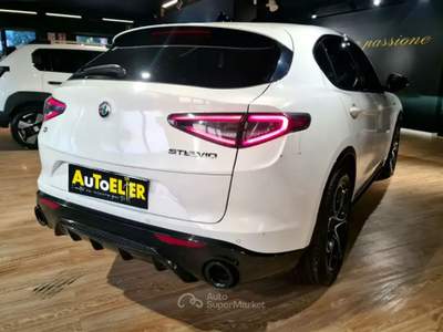 Alfa Romeo Stelvio Stelvio 2.2 t Veloce Q4 210cv auto Bianco usata Moncalieri