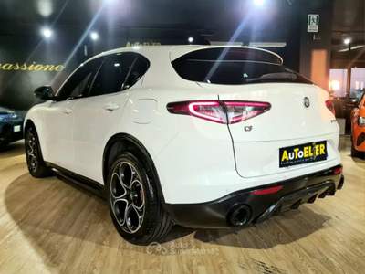 Alfa Romeo Stelvio Stelvio 2.2 t Veloce Q4 210cv auto Bianco usata Moncalieri