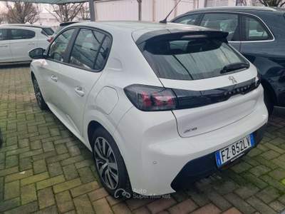 Peugeot 208 208 II 2019 1.2 puretech Active s Bianco usata TREVIGLIO