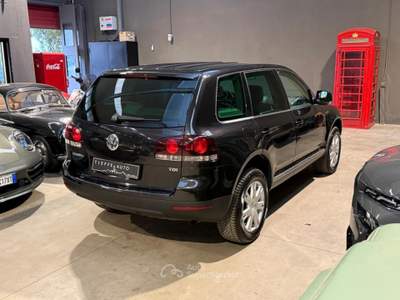 Volkswagen Touareg 2.5 R5 TDI DPF Exclusive Nero usata Bologna