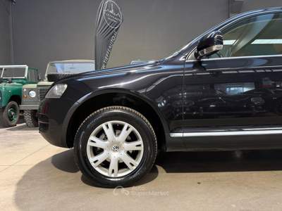 Volkswagen Touareg 2.5 R5 TDI DPF Exclusive Nero usata Bologna