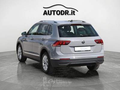 Volkswagen Tiguan 2.0 TDI 150CV DSG Life Fari LED, Navi, ACC, Km cer Grigio usata Monte San Giusto