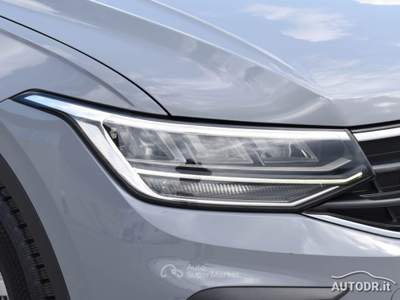 Volkswagen Tiguan 2.0 TDI 150CV DSG Life Fari LED, Navi, ACC, Km cer Grigio usata Monte San Giusto