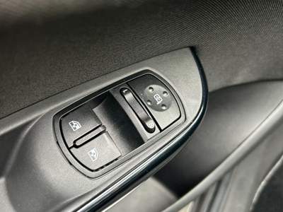 Opel Corsa porte Grigio usata Cercola