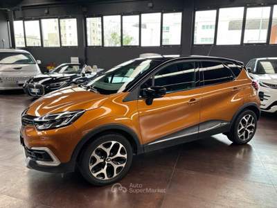 Renault Captur TCe 120 CV Start&Stop Energy Initiale Paris Arancione usata Pesaro