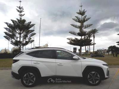 Hyundai Tucson 1.6 T-GDI 48V Business Bianco usata Gallipoli
