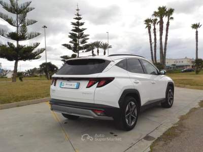 Hyundai Tucson 1.6 T-GDI 48V Business Bianco usata Gallipoli