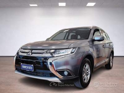Mitsubishi Outlander 4WD Instyle usata MONTE SAN GIUSTO