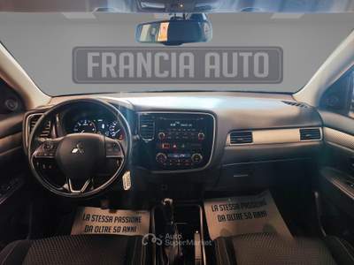 Mitsubishi Outlander 4WD Instyle usata MONTE SAN GIUSTO