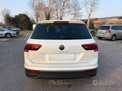 Volkswagen Tiguan SCR DSG Elegance Bianco usata VILLORBA