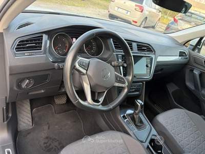 Volkswagen Tiguan SCR DSG Elegance Bianco usata VILLORBA