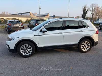 Volkswagen Tiguan SCR DSG Elegance Bianco usata VILLORBA