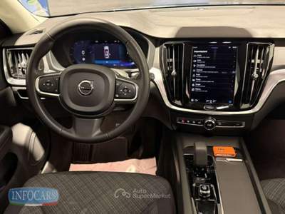 Volvo V60 B4 (d) MHEV  197 CV Autom. Core - Promo Blu/Azzurro usata Este