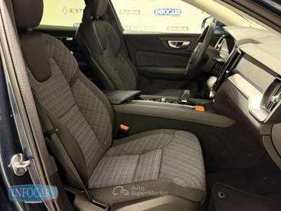 Volvo V60 B4 (d) MHEV  197 CV Autom. Core - Promo Blu/Azzurro usata Este