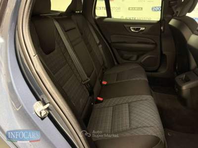 Volvo V60 B4 (d) MHEV  197 CV Autom. Core - Promo Blu/Azzurro usata Este