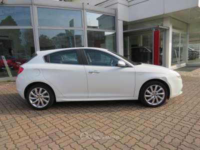 Alfa Romeo Giulietta 1.4 t. m.air Progression 170cv Bianco usata Seregno