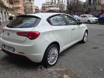 Alfa Romeo Giulietta Distinctive Bianco usata Roma