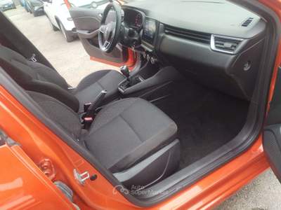 Renault Clio Clio V 1.0 sce Business 65cv my21 Arancione usata Milano