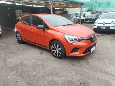 Renault Clio Clio V 1.0 sce Business 65cv my21 Arancione usata Milano