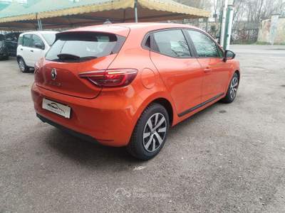Renault Clio Clio V 1.0 sce Business 65cv my21 Arancione usata Milano