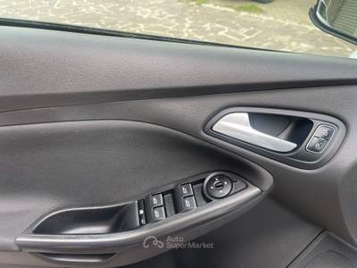 Ford Focus Start&Stop SW Titanium Business NEO PATENTATI Bianco usata Perugia
