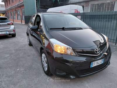 Toyota Yaris Yaris III 2011 5p 1.0 Lounge c/CL Nero usata Nova Milanese