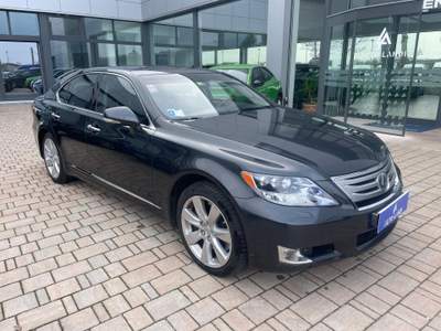 Lexus LS 600h 5.0 auto Nero usata Sarego
