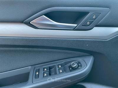 Volkswagen Golf 2.0 tdi Life 115cv dsg Blu/Azzurro usata Sarego