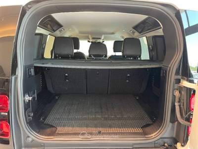 Land Rover Defender 3.0d i6 mhev SE awd 200cv auto Bianco usata Sarego