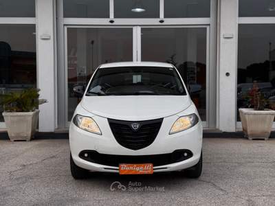 Lancia Ypsilon Metano di fabbrica, Passaggio escluso Bianco usata Roseto degli Abruzzi