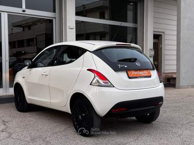 Lancia Ypsilon Metano di fabbrica, Passaggio escluso Bianco usata Roseto degli Abruzzi
