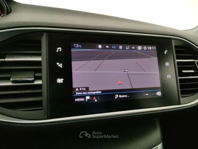 Peugeot 308 BlueHDi 130 S&S EAT6 SW Allure Bianco usata Barletta