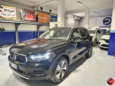 Volvo XC40 D3 AWD Momentum Nero usata Nocera Superiore