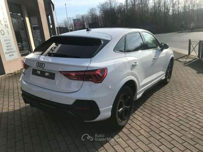 Audi Q3 1.5 IBRIDO-BENZ - S-LINE Bianco usata Briga Novarese