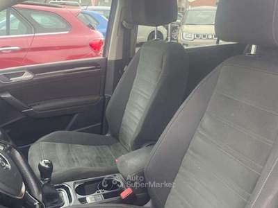 Volkswagen Touran 2.0 TDI 150cv Executive BlueMotion Grigio usata San Maurizio Canavese