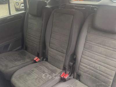 Volkswagen Touran 2.0 TDI 150cv Executive BlueMotion Grigio usata San Maurizio Canavese