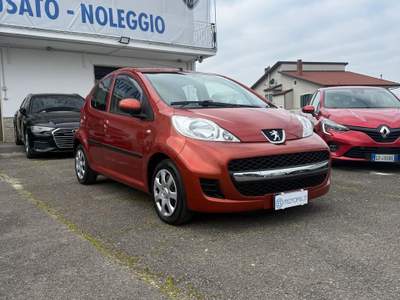 Peugeot 107 Sweet Years Arancione usata Francolise