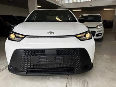 Toyota Aygo X p r o n t a  c o n s e g n a    k i l o m e t r i   z e r o !! Bianco usata Torino