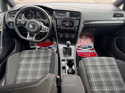 Volkswagen Golf VII 2013 3p 2.0 tdi Gtd Bianco usata Sant'Antimo
