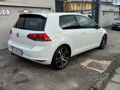 Volkswagen Golf VII 2013 3p 2.0 tdi Gtd Bianco usata Sant'Antimo