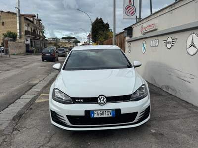 Volkswagen Golf VII 2013 3p 2.0 tdi Gtd Bianco usata Sant'Antimo