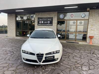 Alfa Romeo 159 JTDm Sportwagon Super NEO PATENTATI Bianco usata Perugia