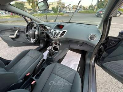 Ford Fiesta TITANIUM 5PORTE 1.4 GPL/BENZINA MANIACALE Grigio usata giugliano in campania