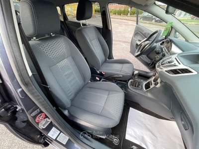 Ford Fiesta TITANIUM 5PORTE 1.4 GPL/BENZINA MANIACALE Grigio usata giugliano in campania