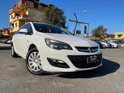 Opel Astra 1.7CDTI 110CV STATION WAGON Bianco usata giugliano in campania