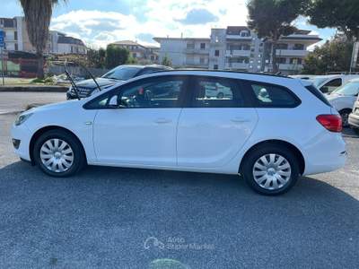 Opel Astra 1.7CDTI 110CV STATION WAGON Bianco usata giugliano in campania
