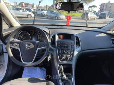 Opel Astra 1.7CDTI 110CV STATION WAGON Bianco usata giugliano in campania