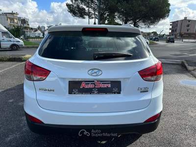 Hyundai ix35 STYLE 2.0CRDi 136CV EURO5 Bianco usata giugliano in campania