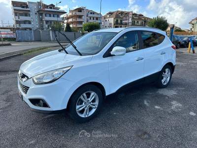 Hyundai ix35 STYLE 2.0CRDi 136CV EURO5 Bianco usata giugliano in campania