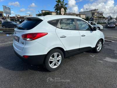 Hyundai ix35 STYLE 2.0CRDi 136CV EURO5 Bianco usata giugliano in campania
